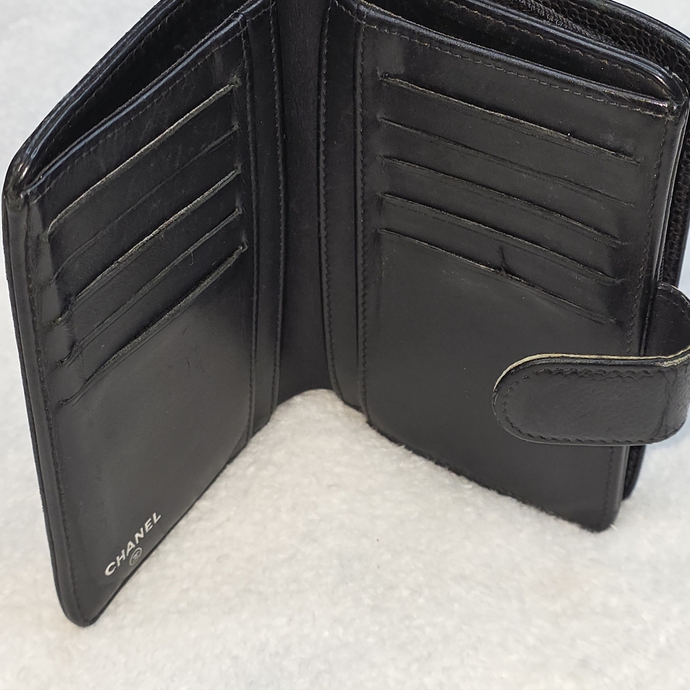 Authentic CHANEL Classic Black Leather Compact Wallet W/snap Closure - Picture 16 of 16